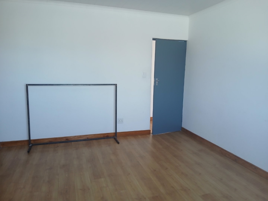 To Let  Bedroom Property for Rent in Ravensmead Western Cape